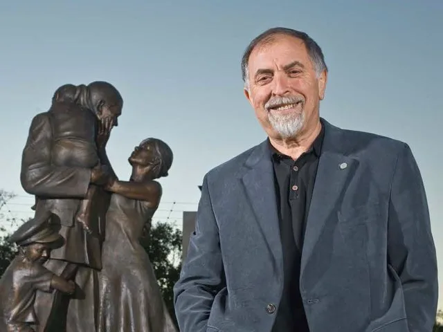 Sculptor Alex Palkovich